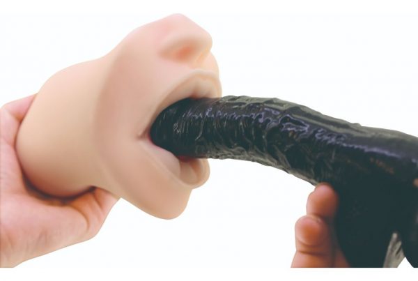 美甘りかのみんなのフェラチオ公衆便所ホール - 画像 (2)